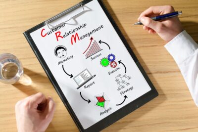 Implementar un CRM