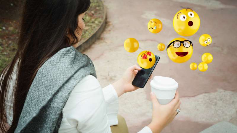 Por qué el uso de emojis en la comunicación digital es popular